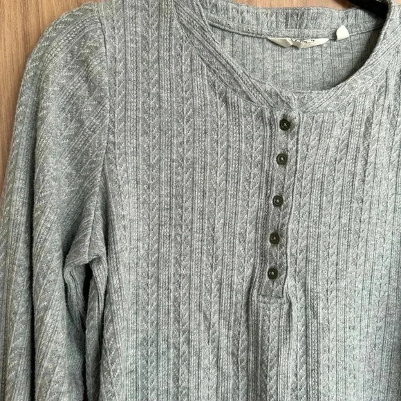 Candace Cameron Bure gray long sleeve top sweater like new XXS soft stretchy - Picture 5 of 6